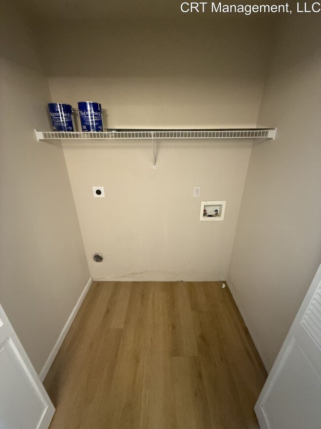 Building Photo - Spacious 2-Bed, 2-Bath Condo Available Nea...