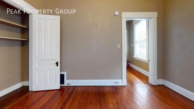 Building Photo - 2212 W Clifton Ave