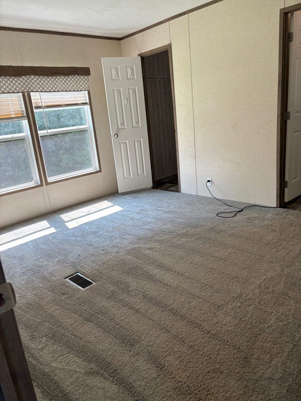 Building Photo - 208 Daily Rd