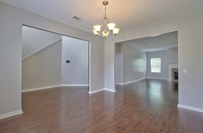 Building Photo - 1429 Evergreen Trl