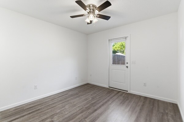 Building Photo - 34 Pine St