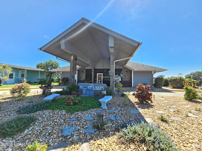 Building Photo - 131 Forest Lake Dr