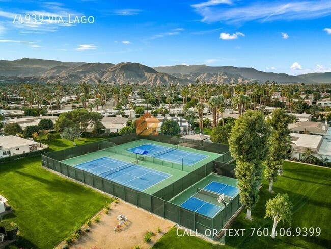 Building Photo - 74939 Vía Lago