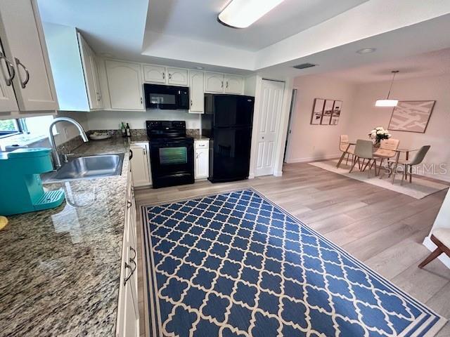 Building Photo - 230 Laurel Hollow Dr