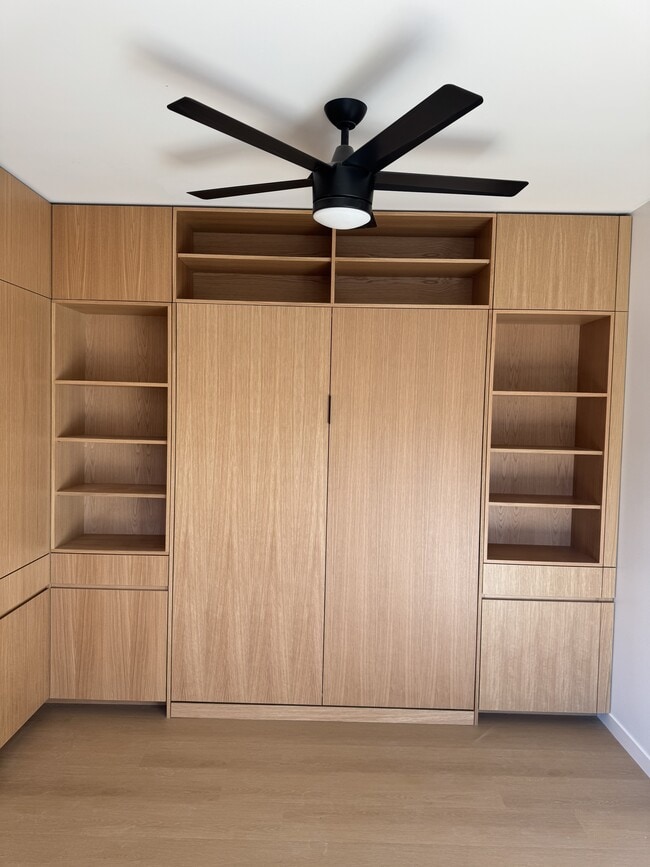 Building Photo - 815 Moro St