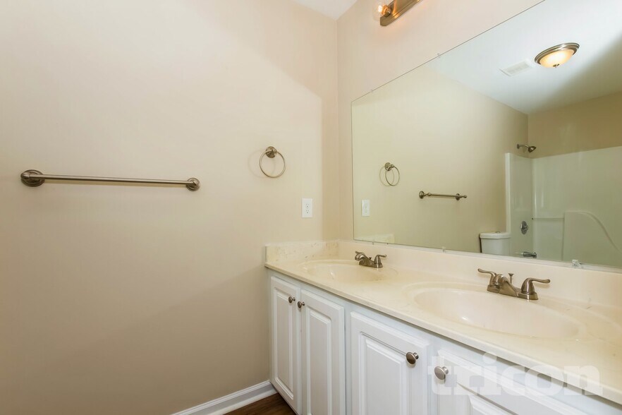 Building Photo - 3223 Harris Mill Ln