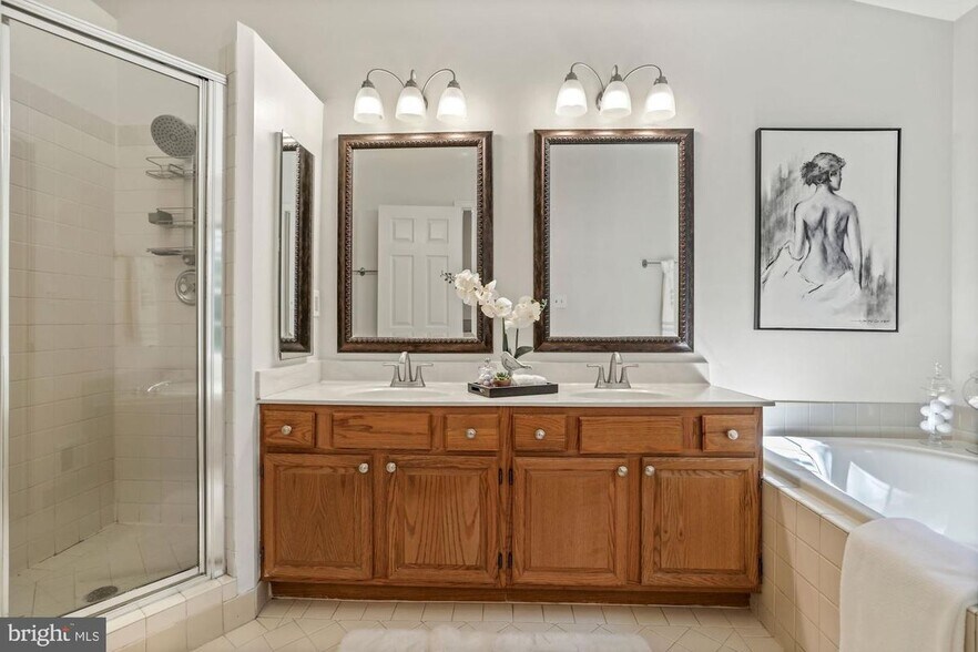 Building Photo - 11280 Fairwind Way