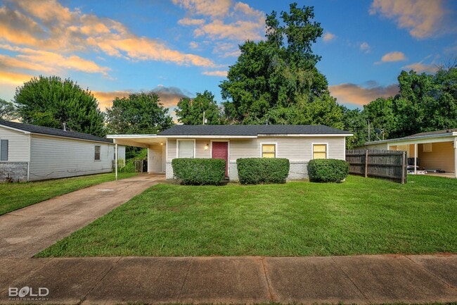 Building Photo - 1222 Lampkin St