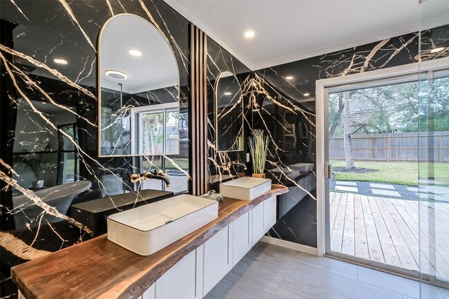 Building Photo - 7810 Nairn St