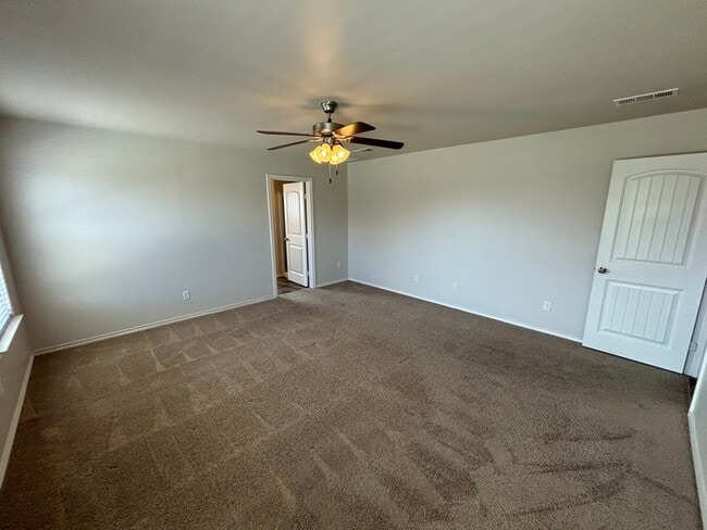 Building Photo - 3 bed 2 bath 2 car garage in Lone Star Trails!