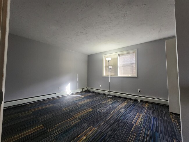 Building Photo - 199 Perry Ave