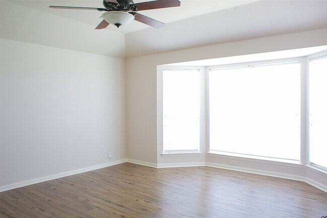 Building Photo - 14603 Bladenboro Dr