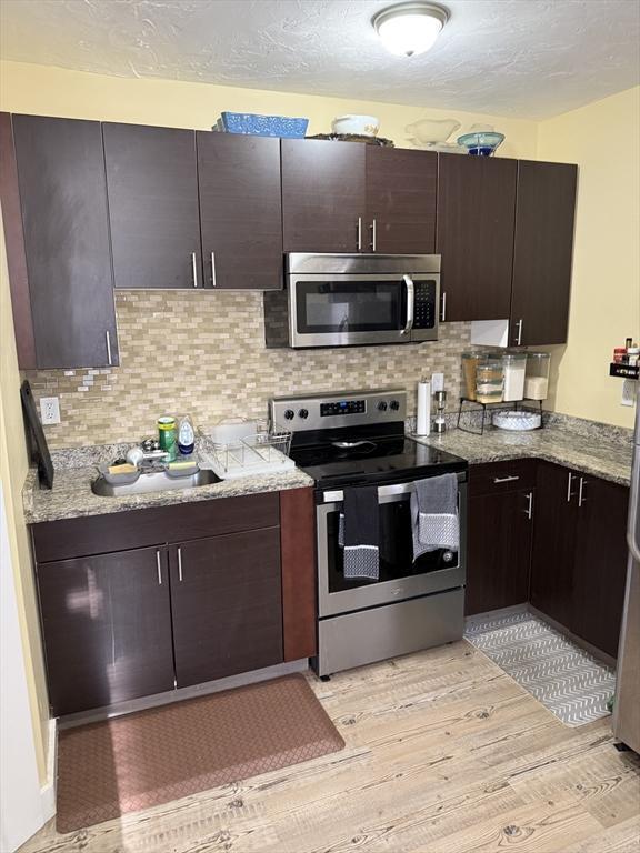 Building Photo - 43 Leavitt St