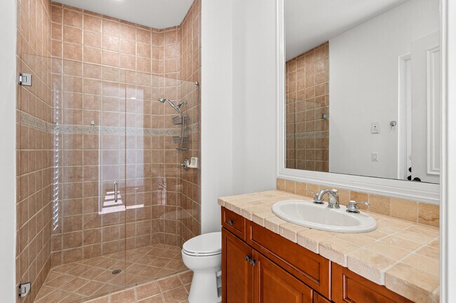 Building Photo - 17550 Circle Pond Ct