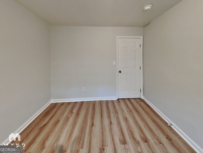 Building Photo - 1371 Stoneham Ct