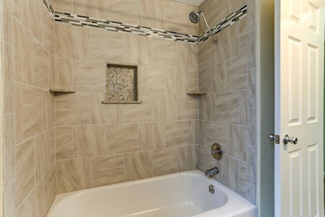 Building Photo - Completely remodeled with Washer/Dryer in ...