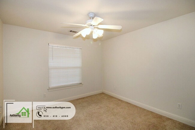 Building Photo - 3377 Heritagetown Dr
