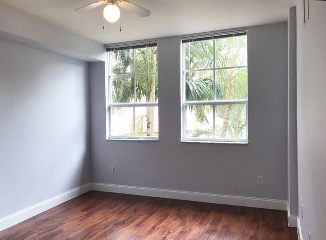 Building Photo - 600 S Dixie Hwy