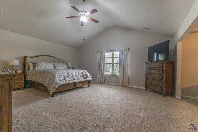 Building Photo - 202 Warhawk Dr
