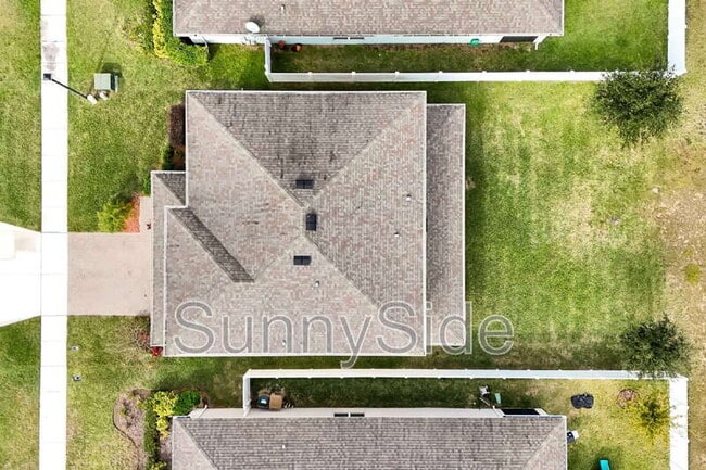 Building Photo - 10116 Grande Lp