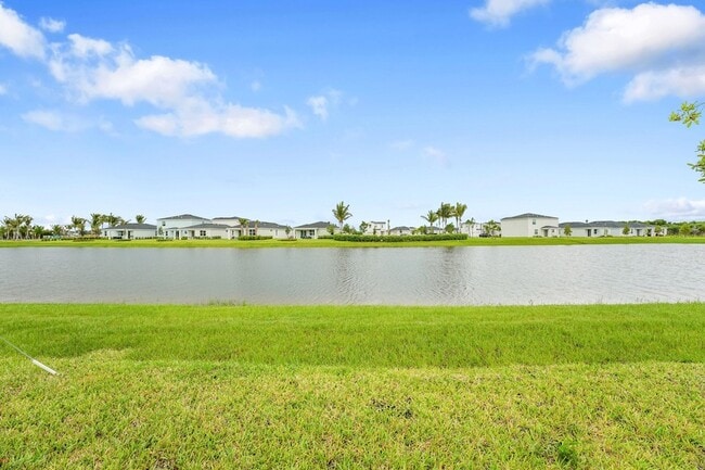 Building Photo - 3551 Angler Dr