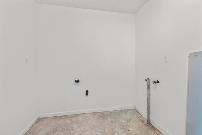 Building Photo - Charming 3 Bedroom, 2 Bathroom house