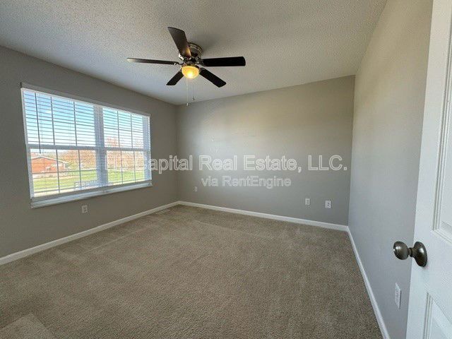 Building Photo - 1041 Flora Lake Ct