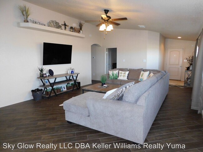 Building Photo - 4 br, 2 bath House - 6522 E. 33rd St