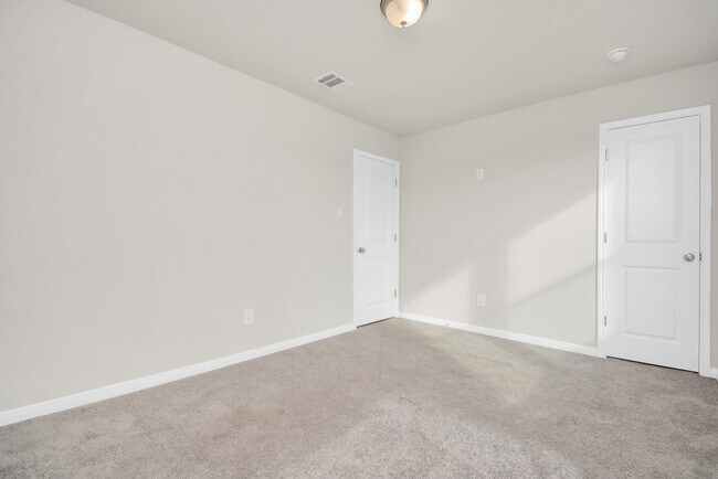 Building Photo - 15665 Briar Frst Dr