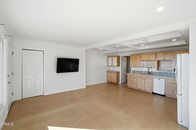 Building Photo - 681 Ocean View Dr