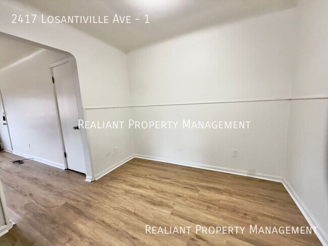 Building Photo - 2417 Losantiville Ave