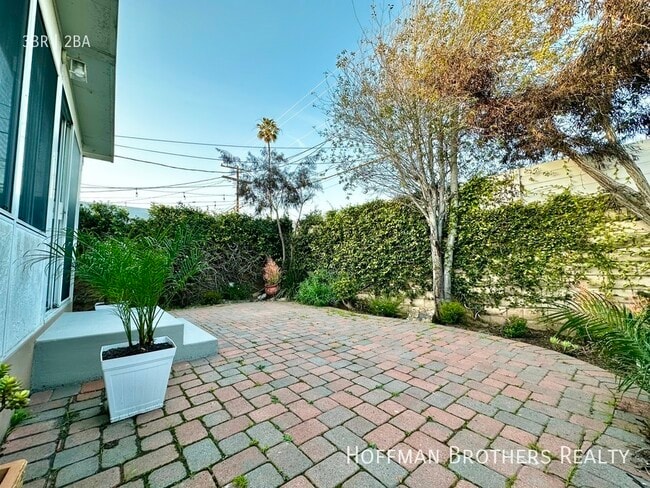 Building Photo - 4162 Alla Rd