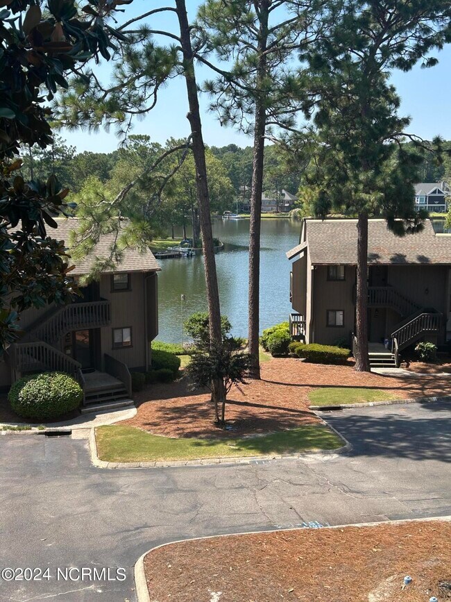 Building Photo - 250 Sugar Gum Ln