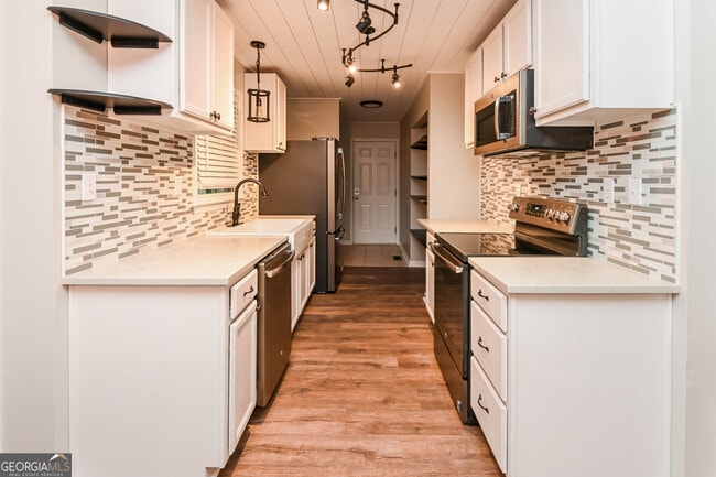 Building Photo - 377 Wesley Mill Pl