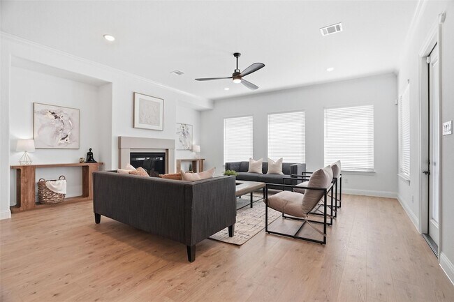 Building Photo - 513 Fieldstone Ln