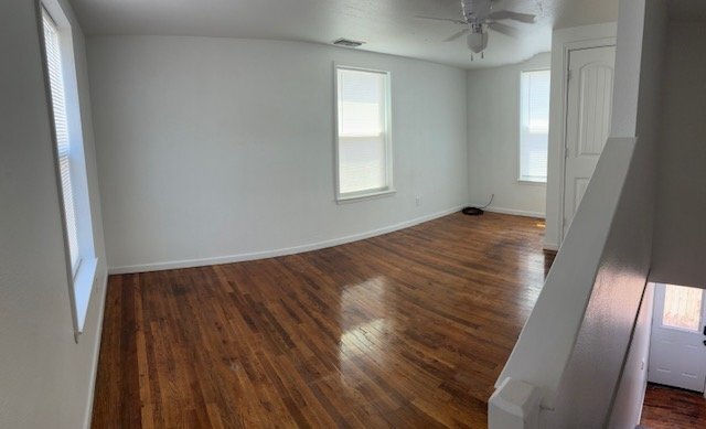 Building Photo - Spacious Upstairs 1-Bedroom Apartment in Downtown Stephenville