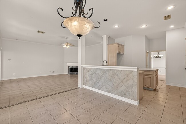 Building Photo - 2007 Baycliff Ct