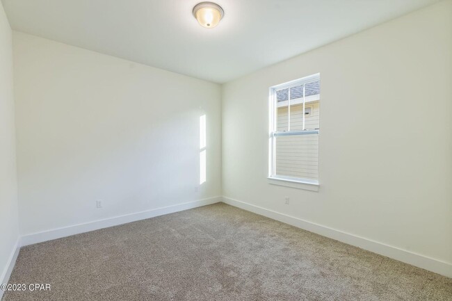 Building Photo - 455 Foxtail Wy