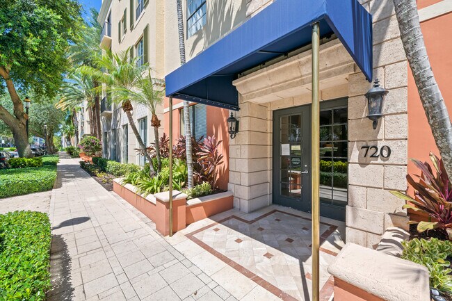 Primary Photo - 720 S Sapodilla Ave