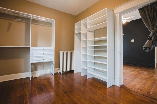 Building Photo - 1952 Court Ave