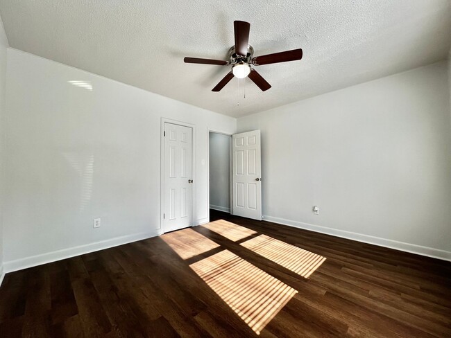 Building Photo - Cozy 3-Bedroom House on Linwood Ave.