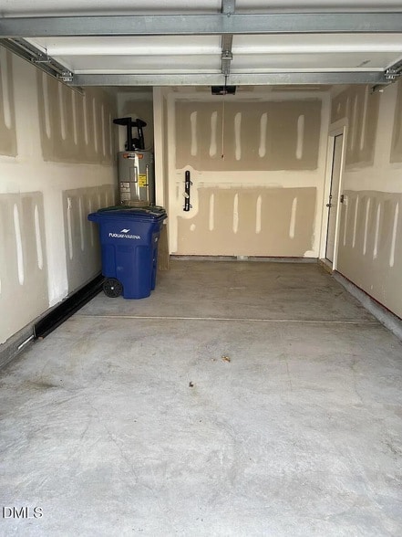 Building Photo - 930 Field Ivy Dr