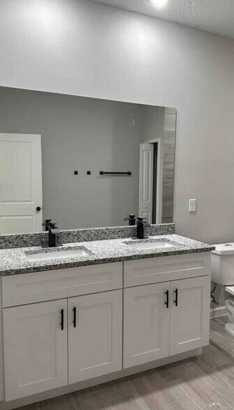 Master Bath - 796 Sumner St