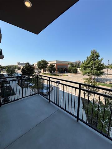 Building Photo - 111 Town Pl