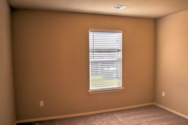 Building Photo - BIXBY SCHOOLS.    Great subdivision with pool and playground.
