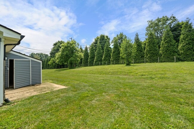 Building Photo - 1311 Farmingdale Dr