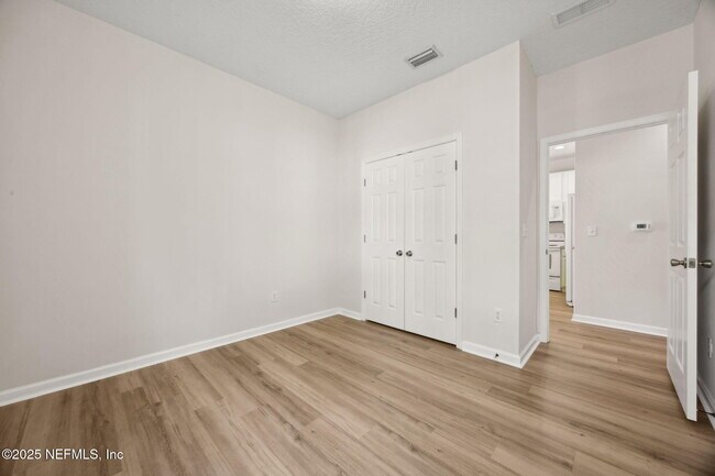 Building Photo - 12301 Kernan Forest Blvd