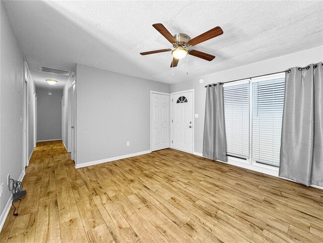 Building Photo - 1003 County Rd 17A W