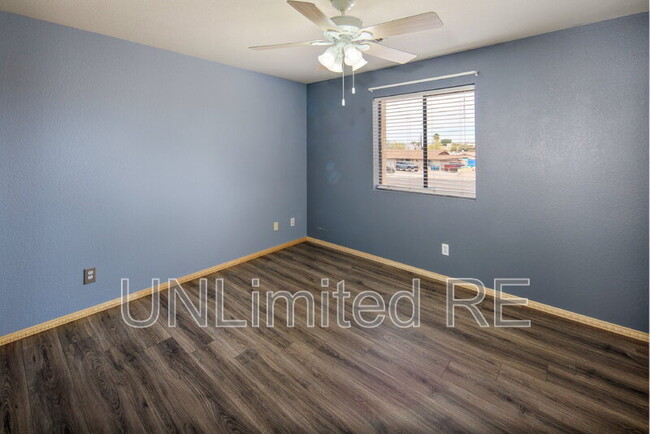 Building Photo - 2068 Palo Verde Blvd S