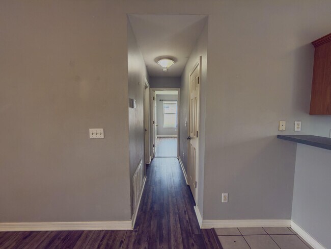 Building Photo - 2548 Houston Cir